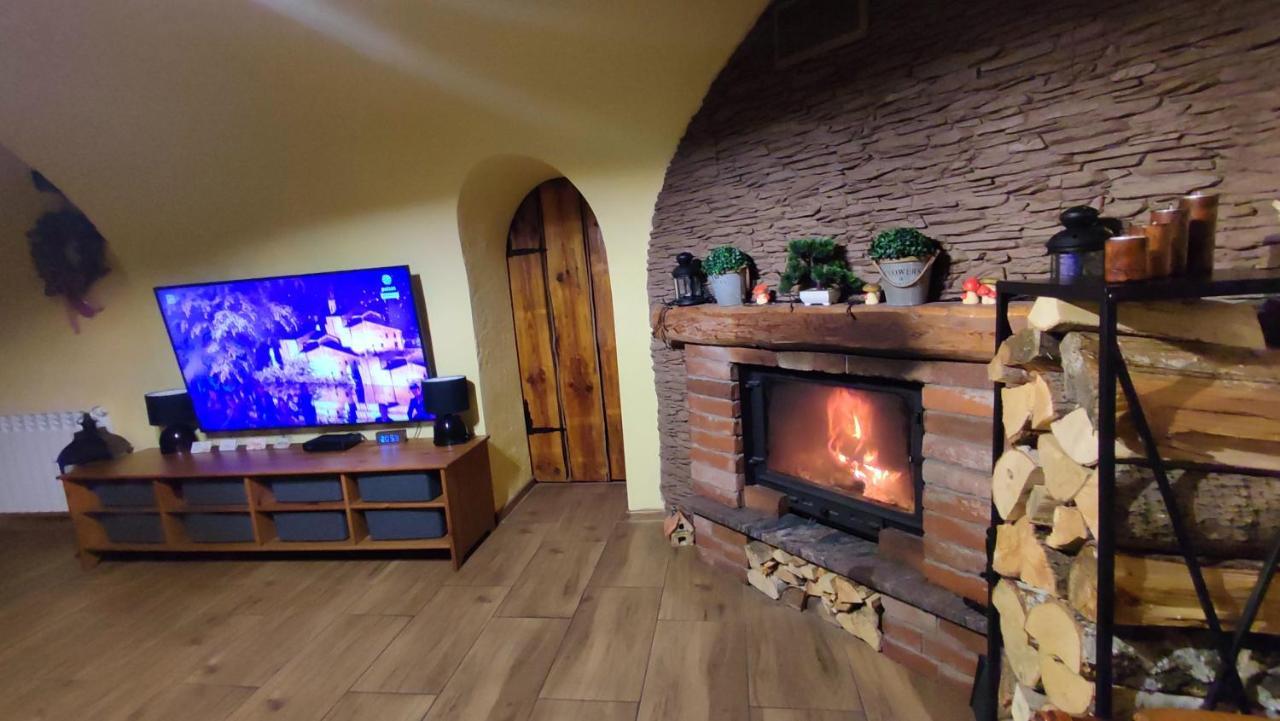 Apartament Studio11 "Cztery Pory Roku" Złotoryja Buitenkant foto