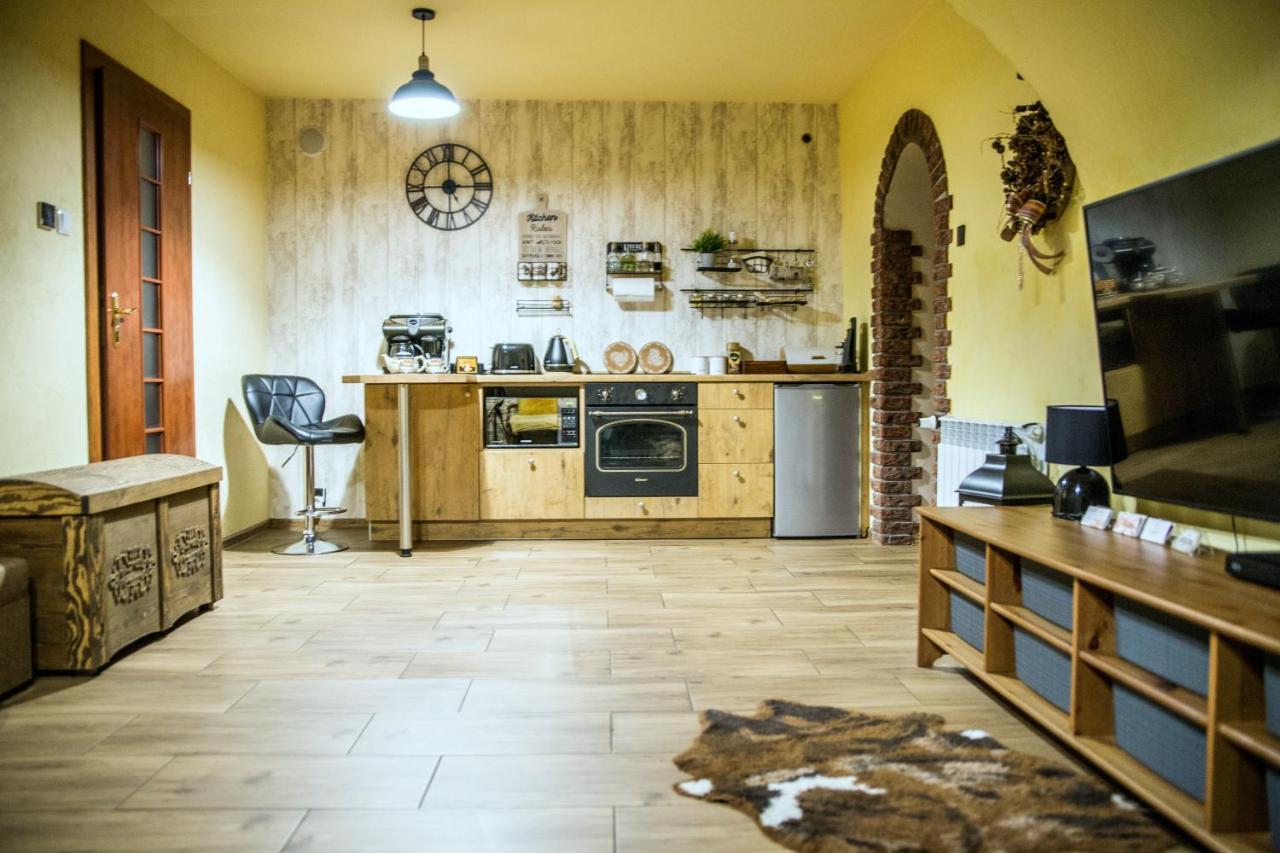 Apartament Studio11 "Cztery Pory Roku" Złotoryja Buitenkant foto