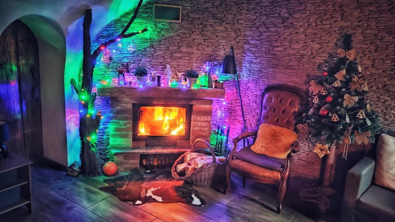 Apartament Studio11 "Cztery Pory Roku" Złotoryja Buitenkant foto